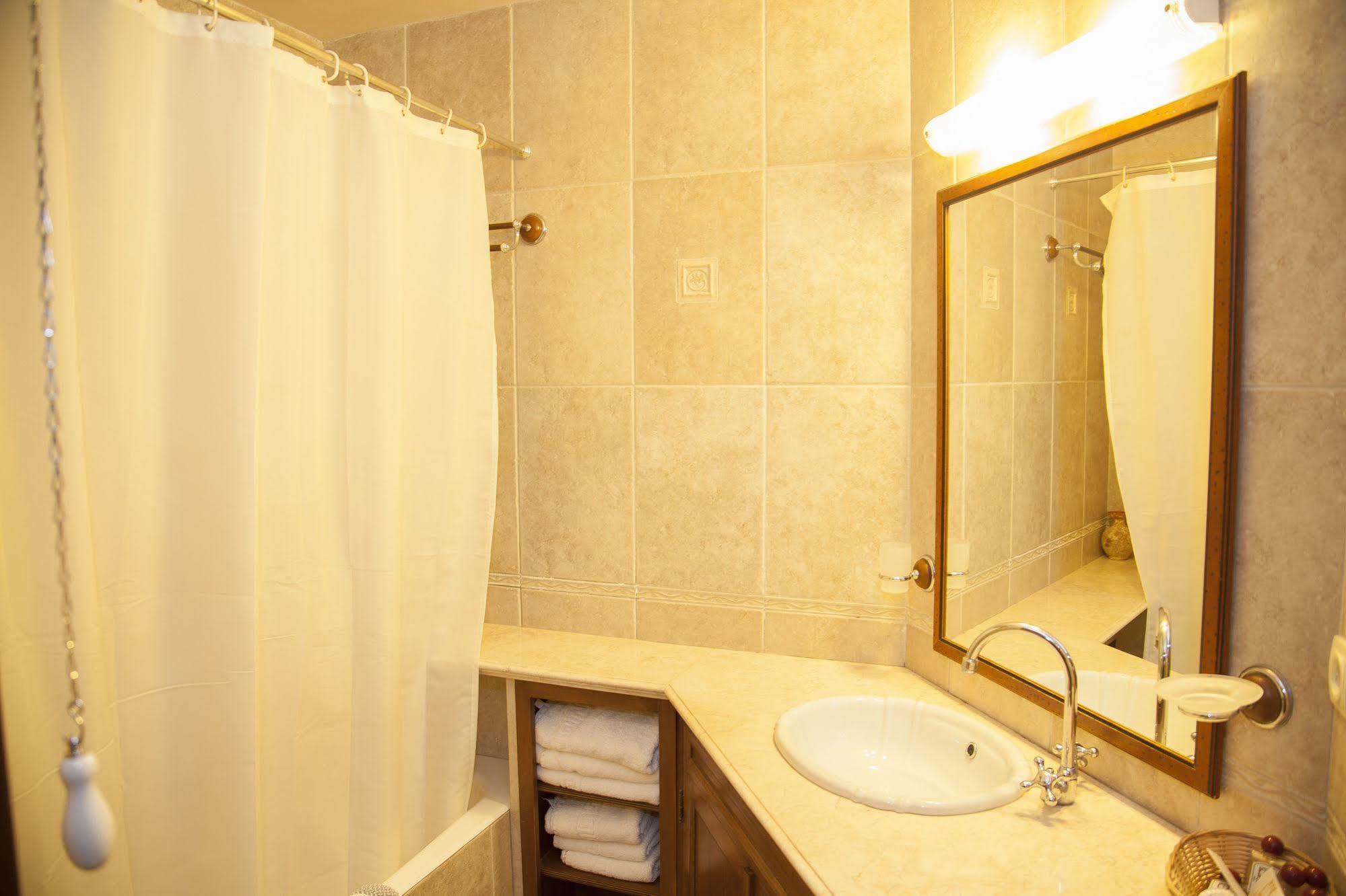 Kalimera Archanes Village Hotel